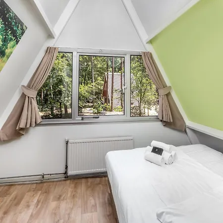 Restyled With Dishwasher, In Natural Surroundings Сasa de vacaciones